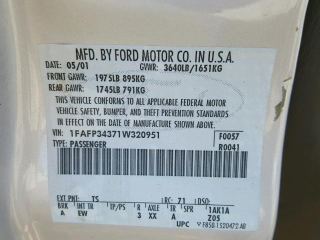 1FAFP34371W320951 - 2001 FORD FOCUS SE SILVER photo 10