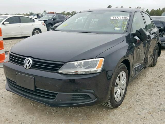 3VW2K7AJXEM397818 - 2014 VOLKSWAGEN JETTA BASE BLACK photo 2