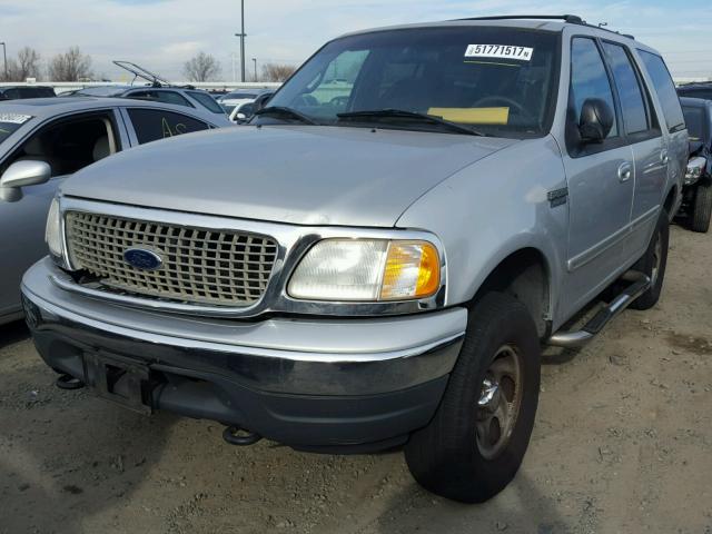 1FMRU16W11LA82250 - 2001 FORD EXPEDITION SILVER photo 2