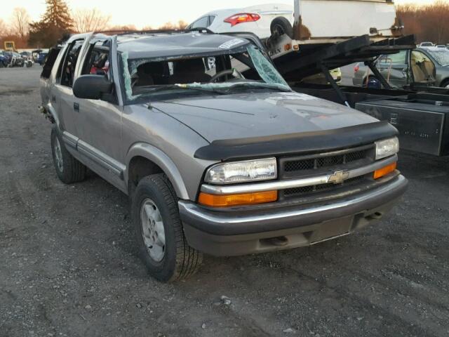 1GNDT13W012213865 - 2001 CHEVROLET BLAZER GOLD photo 1