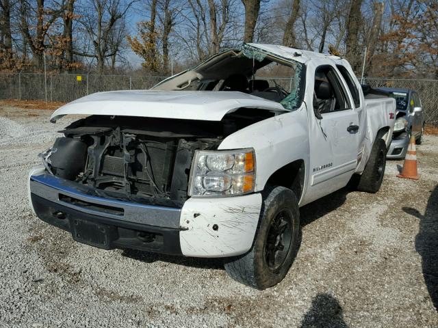 1GCSKSE33AZ131633 - 2010 CHEVROLET SILVERADO WHITE photo 2