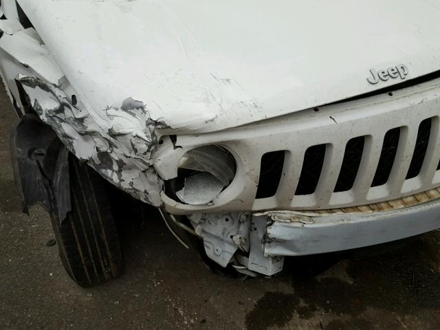 1C4NJPCB4CD552297 - 2012 JEEP PATRIOT LI WHITE photo 9