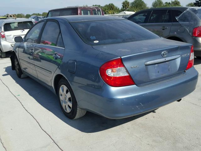 4T1BE32K93U715653 - 2003 TOYOTA CAMRY LE BLUE photo 3