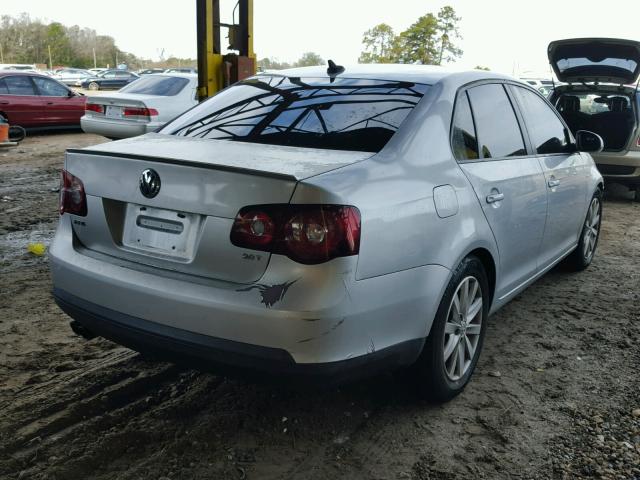 3VWRJ7AJ5AM016498 - 2010 VOLKSWAGEN JETTA WOLF SILVER photo 4