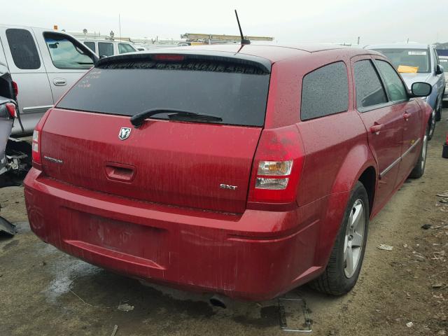 2D4FV37VX8H169077 - 2008 DODGE MAGNUM SXT RED photo 4