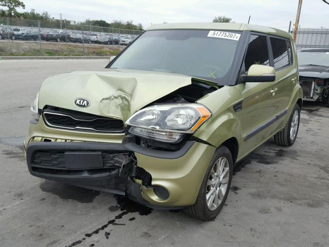 KNDJT2A65D7525594 - 2013 KIA SOUL + GREEN photo 2