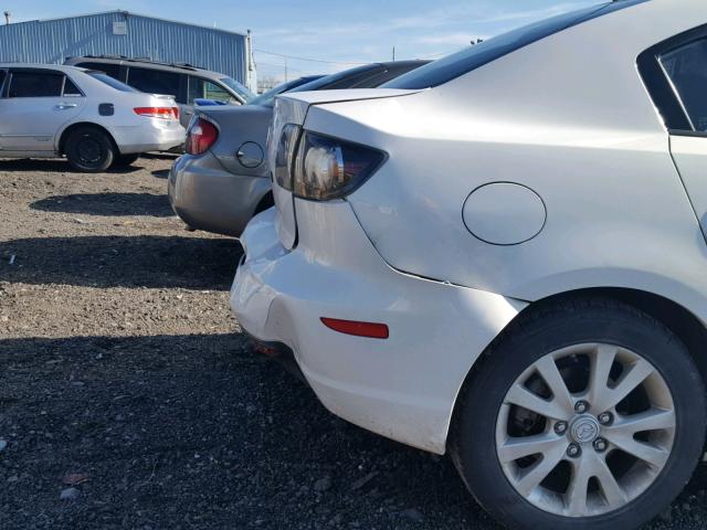 JM1BK324271619773 - 2007 MAZDA 3 S WHITE photo 9