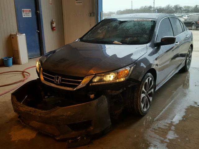 1HGCR2F54FA000444 - 2015 HONDA ACCORD SPO GRAY photo 2