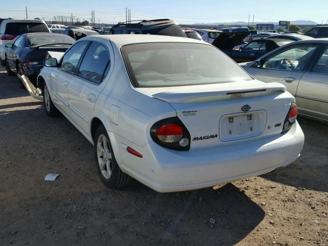 JN1CA31D4YT501547 - 2000 NISSAN MAXIMA GLE WHITE photo 3