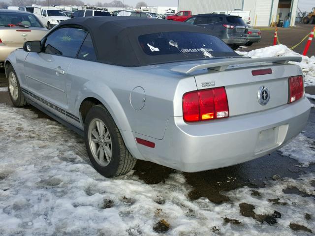 1ZVFT84N965234815 - 2006 FORD MUSTANG SILVER photo 3