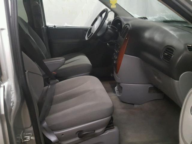 1A4GJ45R27B240170 - 2007 CHRYSLER TOWN & COU SILVER photo 5