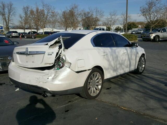 1LNHL9FT9AG615246 - 2010 LINCOLN MKS WHITE photo 4