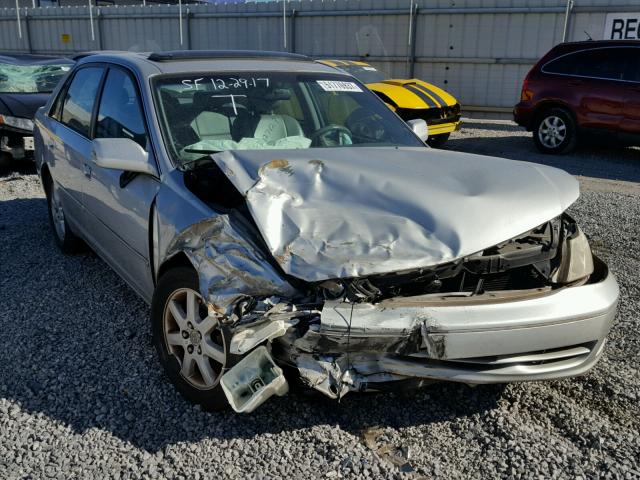 4T1BF28B9YU084604 - 2000 TOYOTA AVALON XL WHITE photo 1