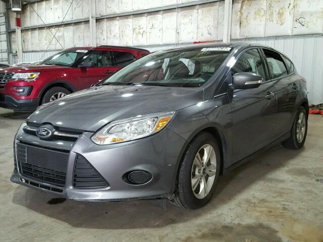 1FADP3K28DL265126 - 2013 FORD FOCUS SE GRAY photo 2