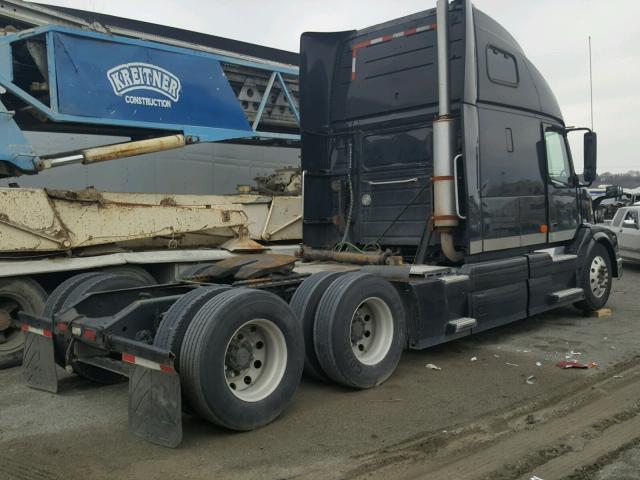 4V4NC9TJ26N446432 - 2006 VOLVO VN VNL BLACK photo 4