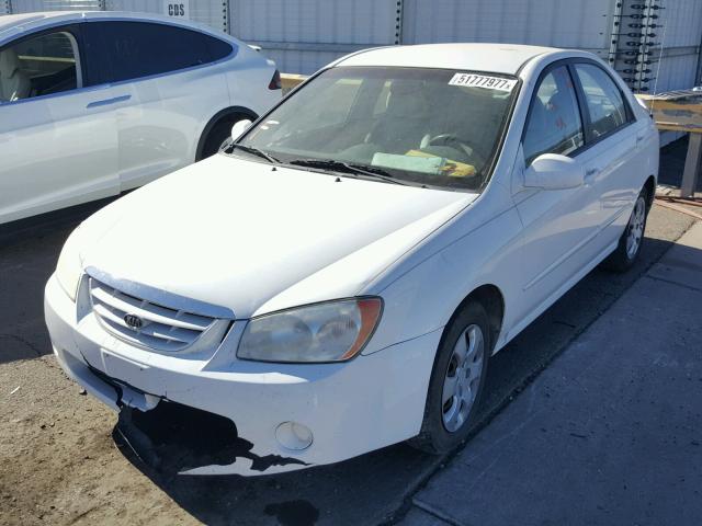 KNAFE121365213072 - 2006 KIA NEW SPECTR WHITE photo 2