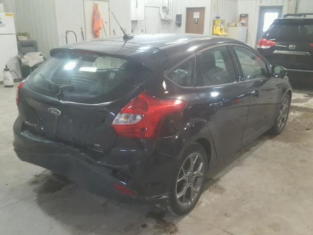 1FADP3K25DL292042 - 2013 FORD FOCUS SE BLACK photo 4