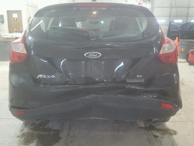 1FADP3K25DL292042 - 2013 FORD FOCUS SE BLACK photo 9