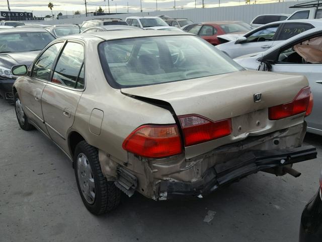 JHMCG6657YC002500 - 2000 HONDA ACCORD LX GOLD photo 3