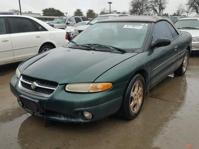 3C3EL55H1WT338208 - 1998 CHRYSLER SEBRING JX GREEN photo 2