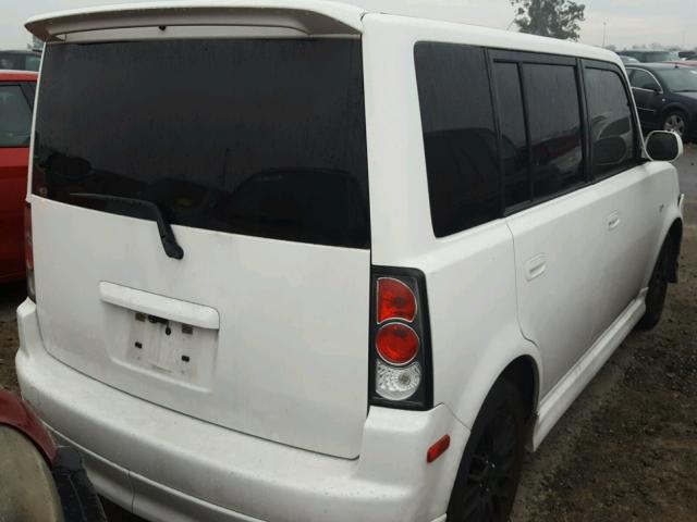 JTLKT324650193381 - 2005 TOYOTA SCION XB WHITE photo 4