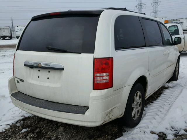 2A8HR54P28R624034 - 2008 CHRYSLER TOWN & COU WHITE photo 4