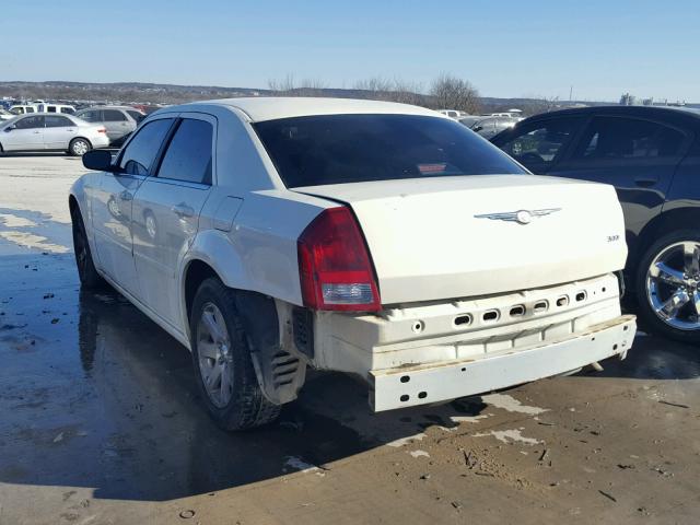 2C3JA43R85H584187 - 2005 CHRYSLER 300 BEIGE photo 3