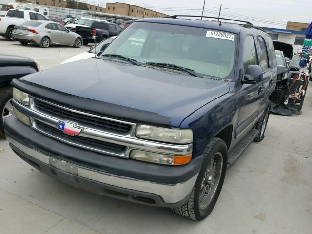 1GNEC13Z32R230098 - 2002 CHEVROLET TAHOE C150 BLUE photo 2