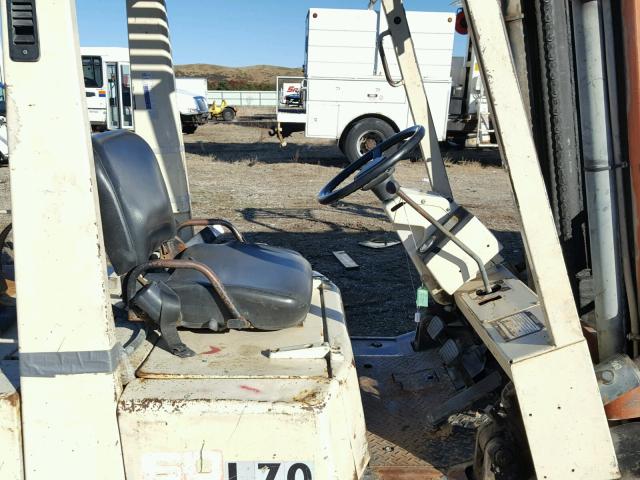 R6H02000547 - 2002 NISSAN FORKLIFT WHITE photo 5