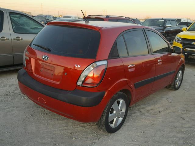 KNADE163386429133 - 2008 KIA RIO 5 SX RED photo 4