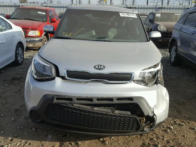 KNDJN2A25G7858051 - 2016 KIA SOUL SILVER photo 7