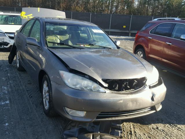 4T1BE30K95U992860 - 2005 TOYOTA CAMRY LE BEIGE photo 1