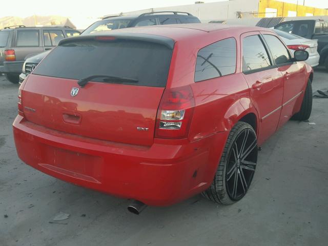 2D4FV47V17H713387 - 2007 DODGE MAGNUM SXT RED photo 4