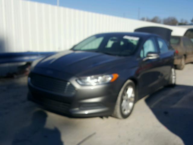 3FA6P0H75DR346810 - 2013 FORD FUSION SE GRAY photo 2