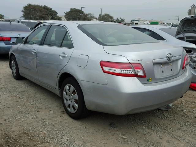 JTNBF3EK2B3006902 - 2011 TOYOTA CAMRY BASE SILVER photo 3