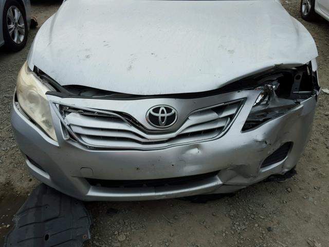 JTNBF3EK2B3006902 - 2011 TOYOTA CAMRY BASE SILVER photo 7