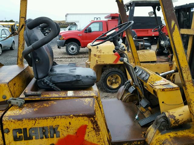 714845481 - 2000 CLAR FORKLIFT YELLOW photo 5