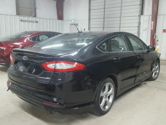 3FA6P0H70FR219336 - 2015 FORD FUSION SE BLACK photo 4