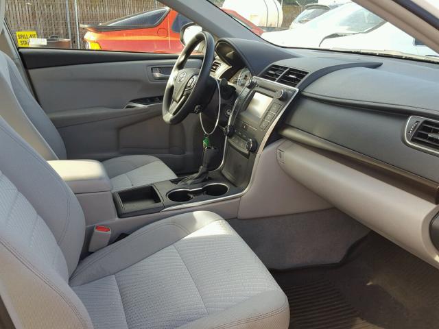 4T1BF1FK4HU364167 - 2017 TOYOTA CAMRY LE თეთრი ფოტო 5