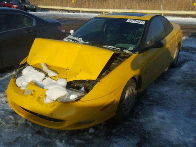 1G8ZY12741Z319215 - 2001 SATURN SC2 YELLOW photo 2