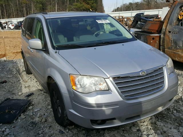 2A4RR5D1XAR273512 - 2010 CHRYSLER TOWN & COU SILVER photo 1