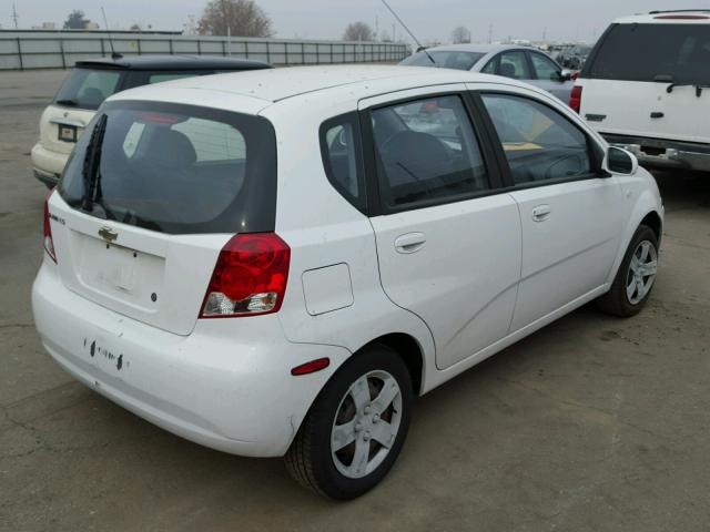 KL1TD66676B649752 - 2006 CHEVROLET AVEO BASE WHITE photo 4