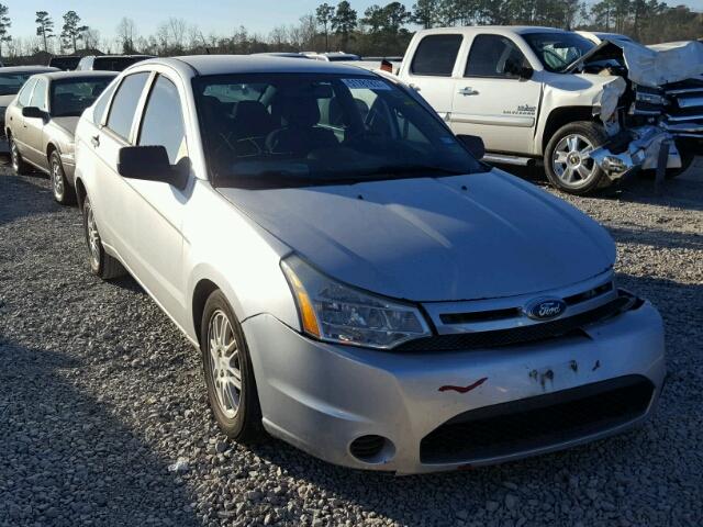 1FAHP3FN7BW102694 - 2011 FORD FOCUS SE SILVER photo 1