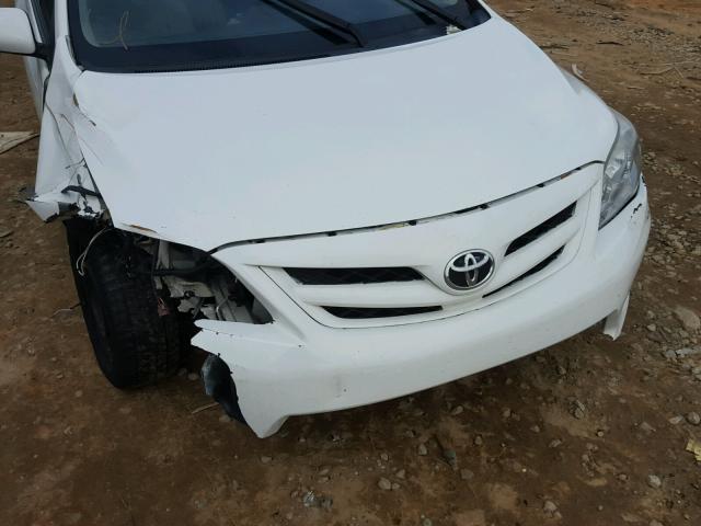 5YFBU4EE5CP068023 - 2012 TOYOTA COROLLA BA WHITE photo 9