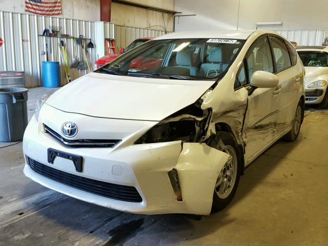 JTDZN3EU5E3324864 - 2014 TOYOTA PRIUS V WHITE photo 2