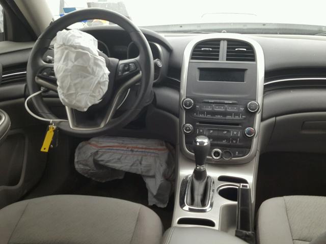 1G11B5SL1FF352103 - 2015 CHEVROLET MALIBU LS თეთრი ფოტო 9