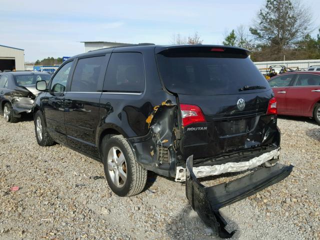 2V4RW3DG6BR642008 - 2011 VOLKSWAGEN ROUTAN SE BLACK photo 3