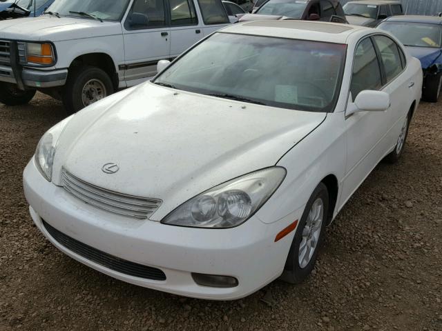 JTHBF30G825034147 - 2002 LEXUS ES 300 WHITE photo 2