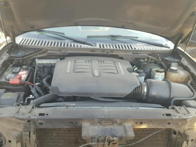 5LMFU28R64LJ24378 - 2004 LINCOLN NAVIGATOR BLACK photo 7