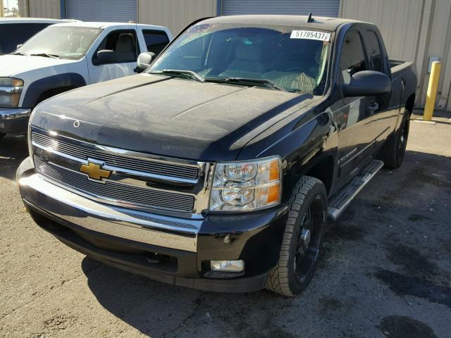 1GCEK19J87Z586888 - 2007 CHEVROLET SILVERADO BLACK photo 2